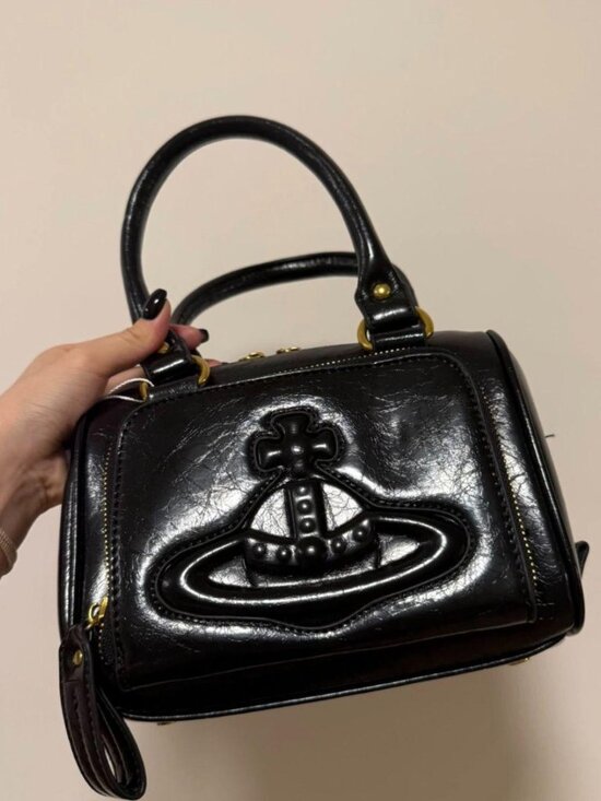 Vivienne Westwood Handbags - Vivienne Westwood Luxury Black Orb Bag Vintage Style Handbag Excellent Condition